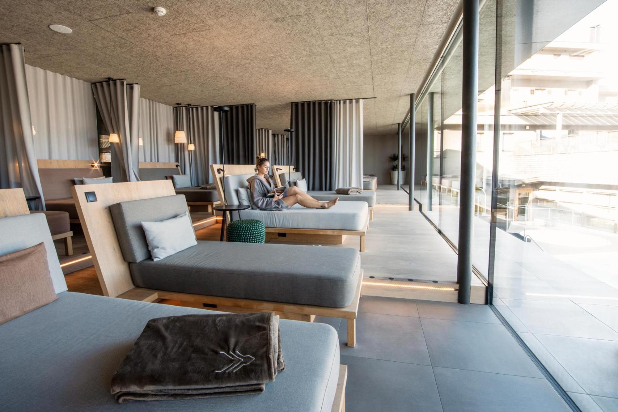 Alpin Panorama Hubertus Hotel 5*